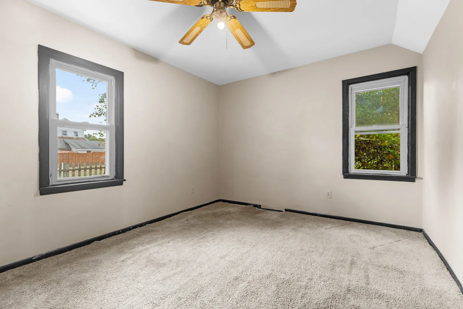 122 W Main Street IL