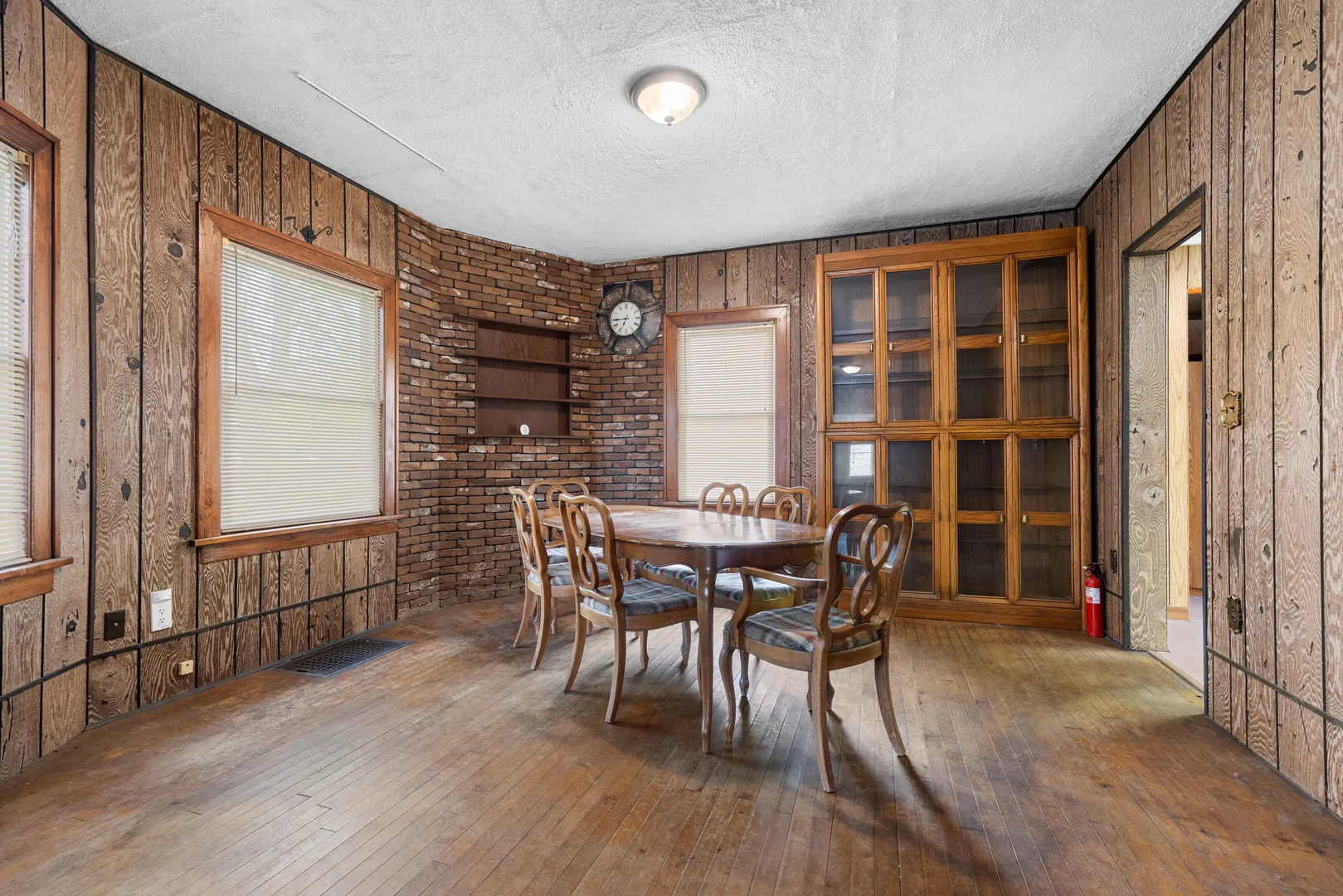 306 W Chicago Avenue IL