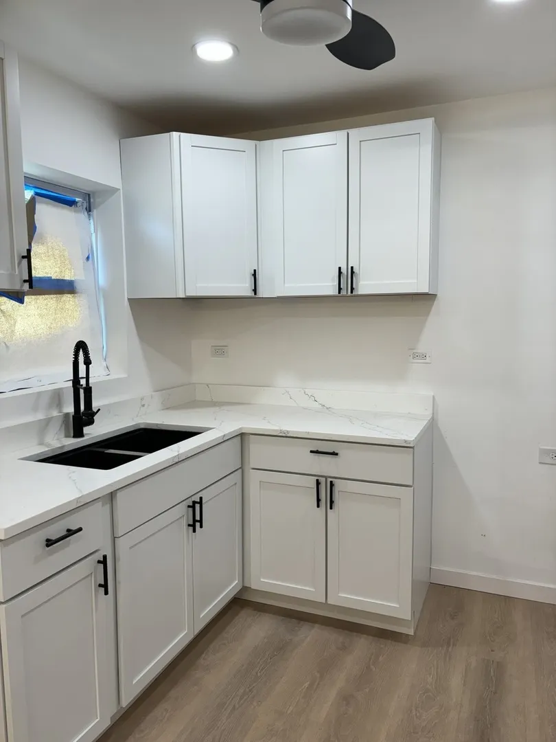 1650 Division Street IL