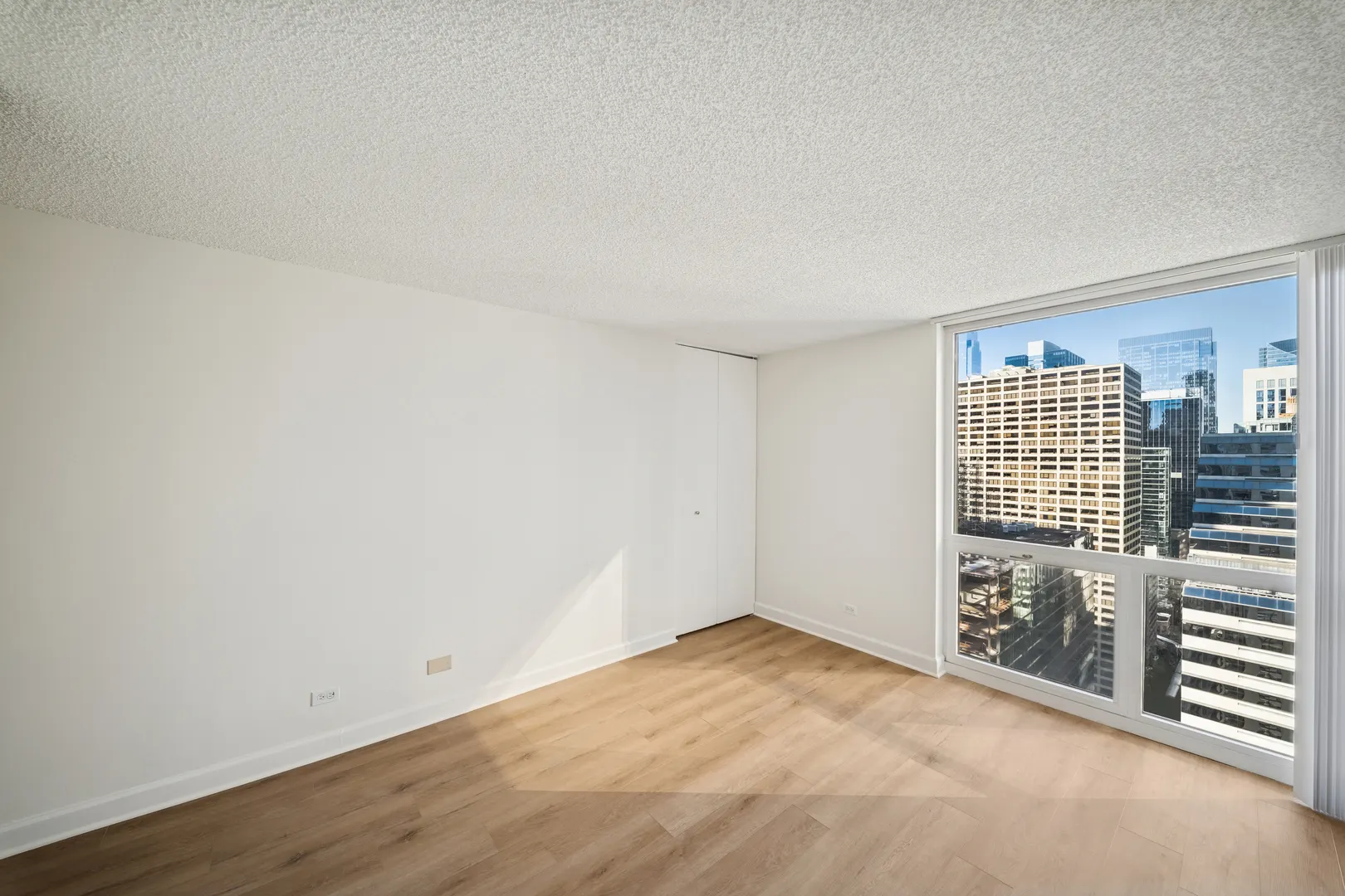 200 N Dearborn Street 3402 IL