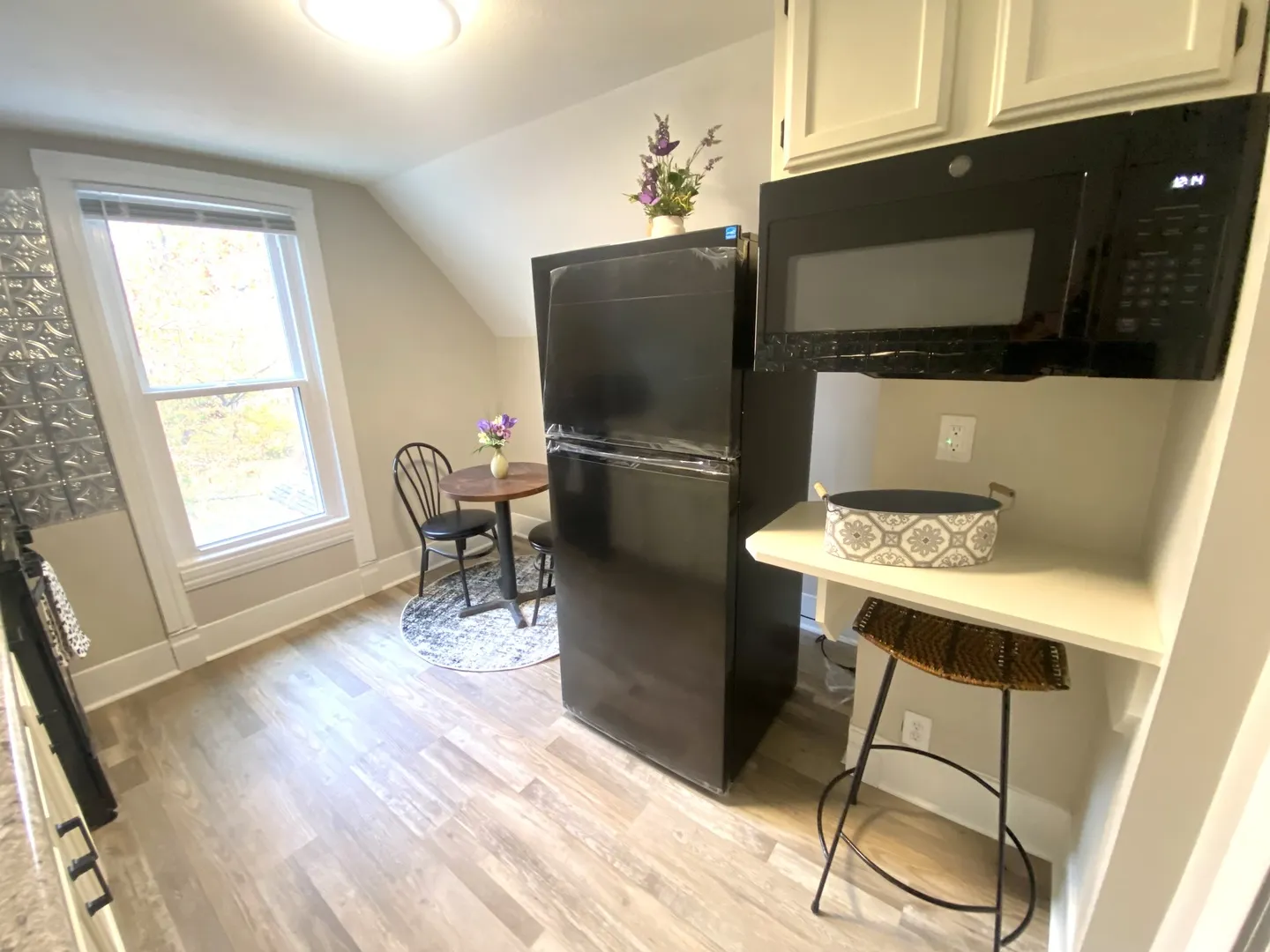 612 1/2 E Chestnut Street 2 IL
