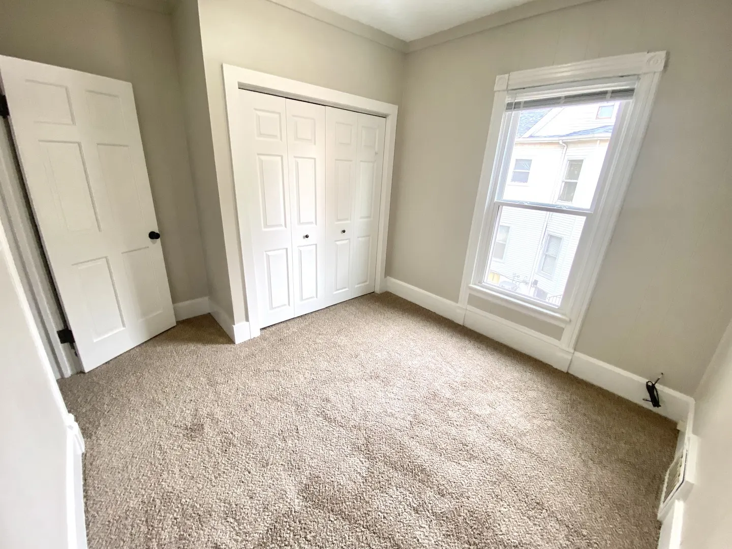 612 1/2 E Chestnut Street 2 IL