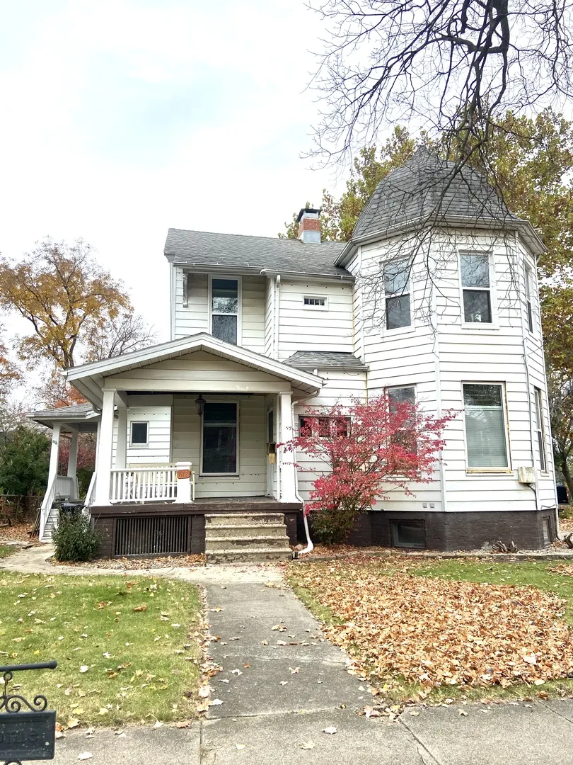 612 1/2 E Chestnut Street 2 IL