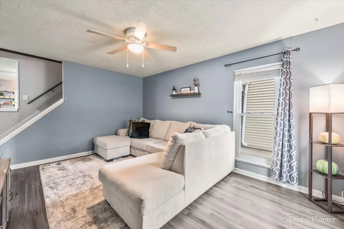 3S268 Twin Pines Drive IL