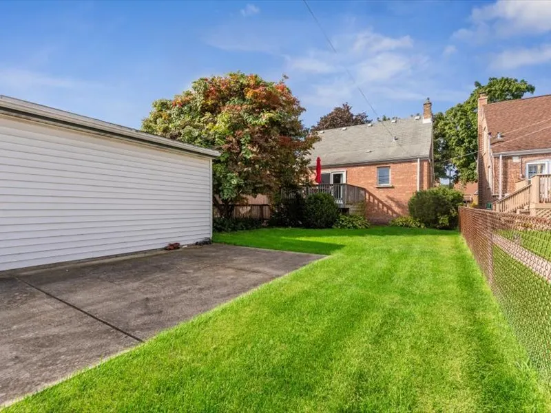 1625 N 73rd Court IL
