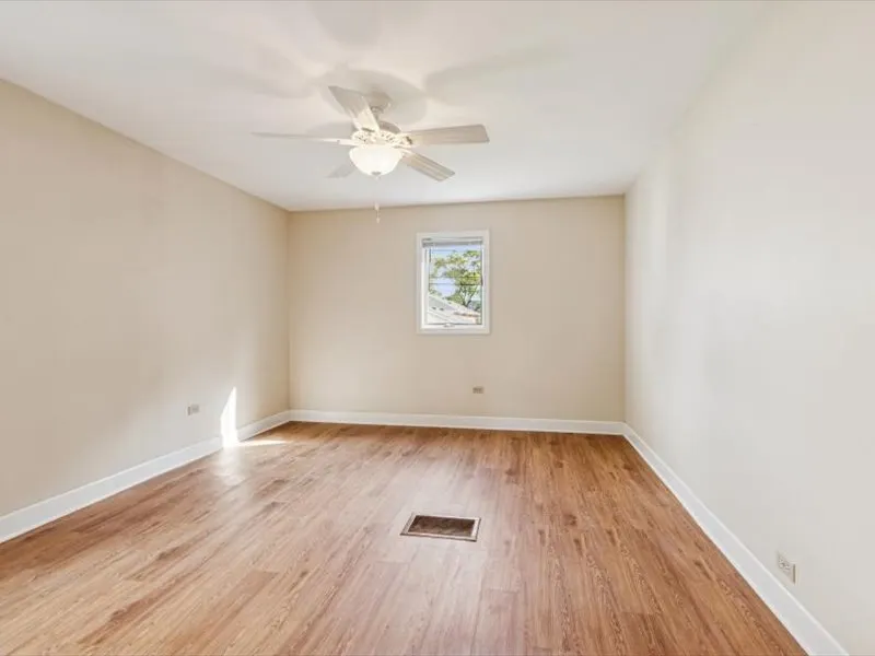 1625 N 73rd Court IL