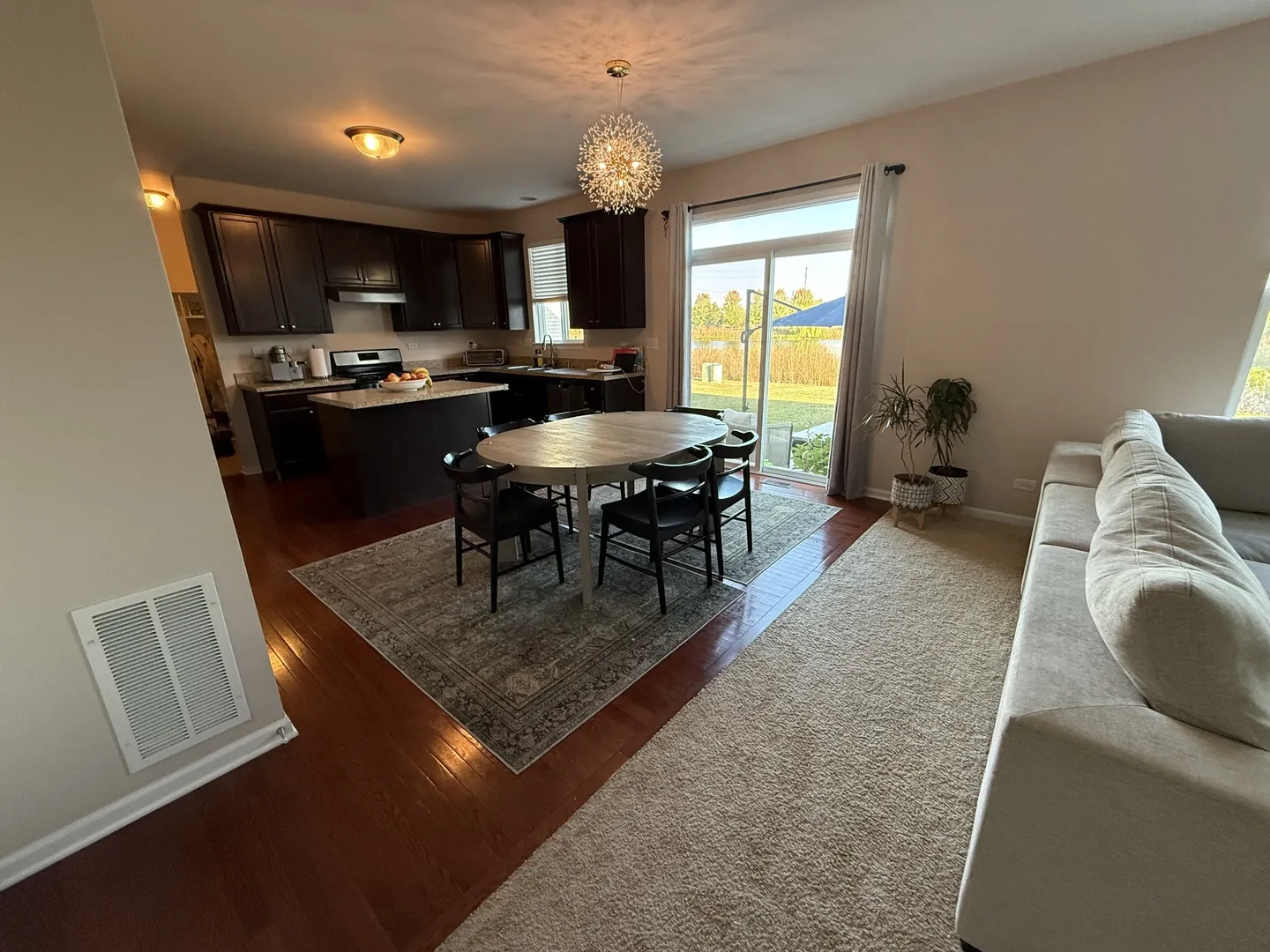 2572 Retreat Circle IL