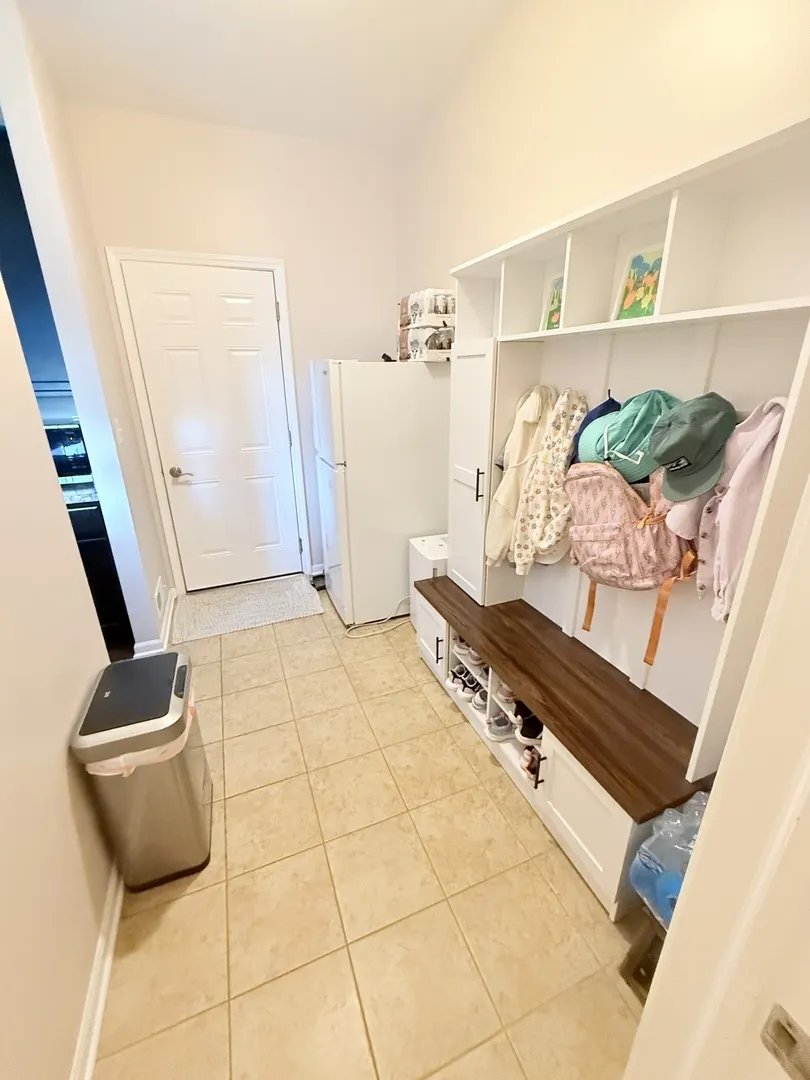 2572 Retreat Circle IL