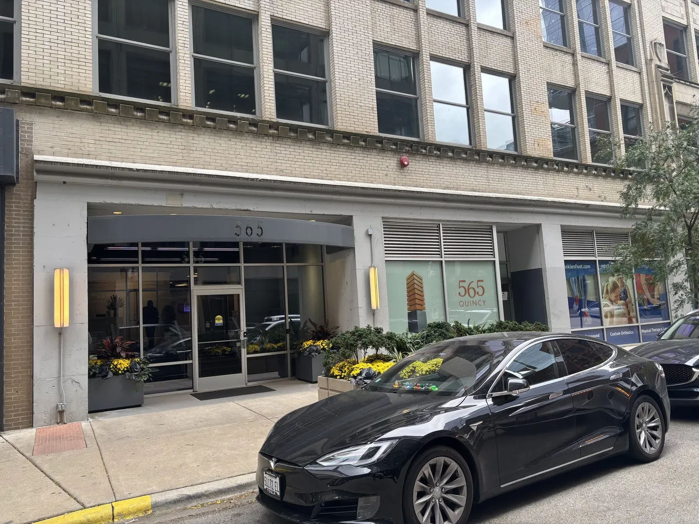 565 W Quincy Street 1216 IL