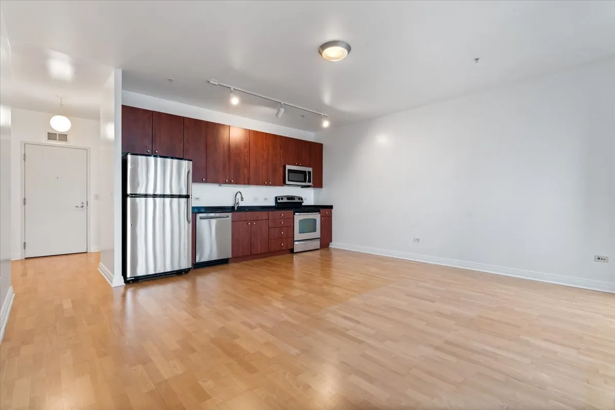 565 W Quincy Street 1216 IL