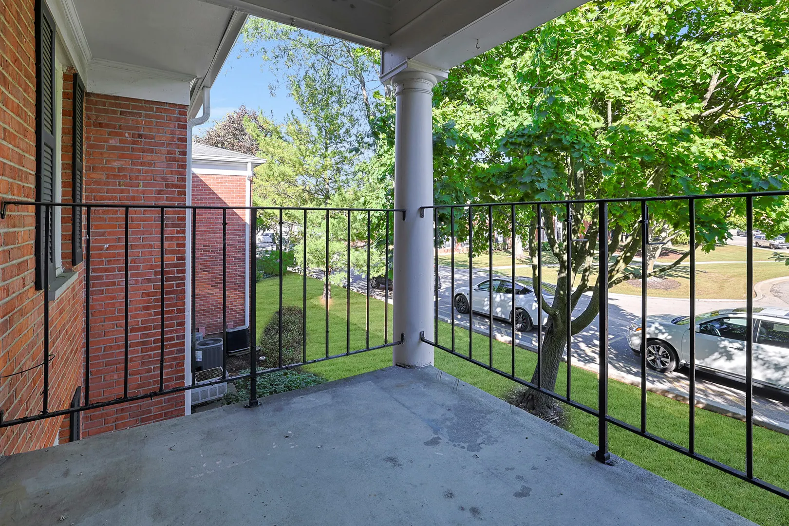 520 Shorely Drive 203 IL