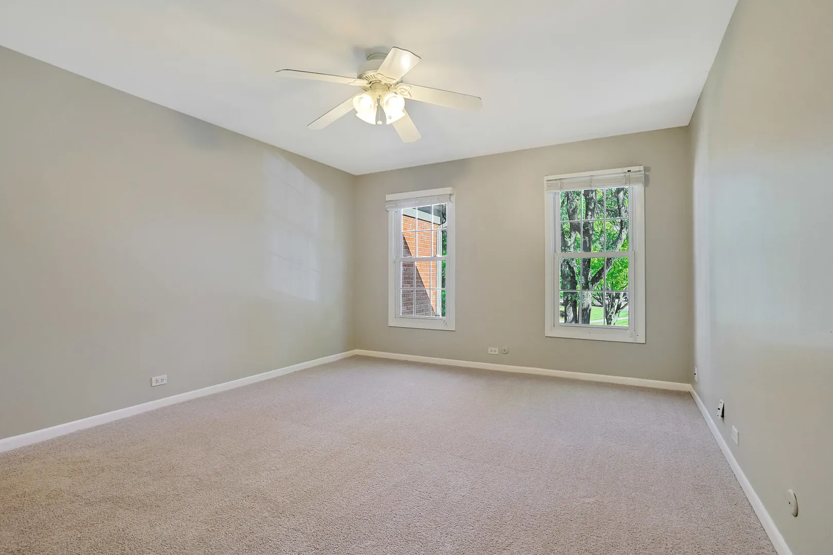 520 Shorely Drive 203 IL