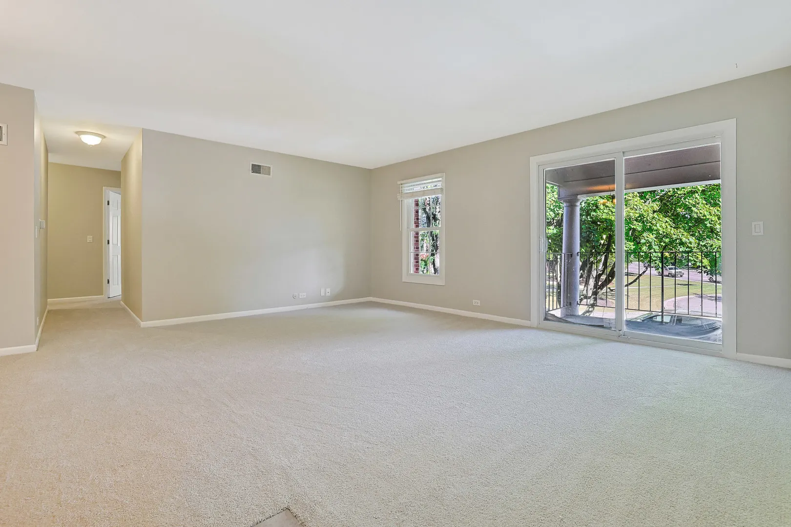 520 Shorely Drive 203 IL
