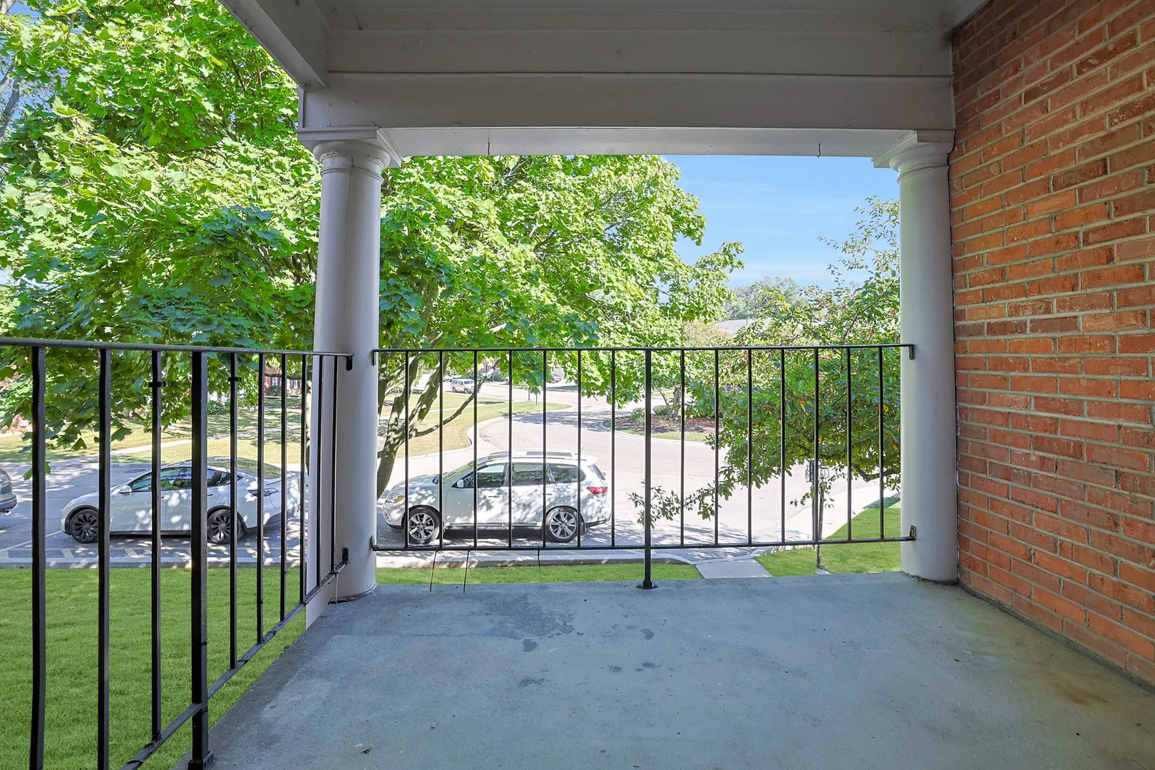 520 Shorely Drive 203 IL