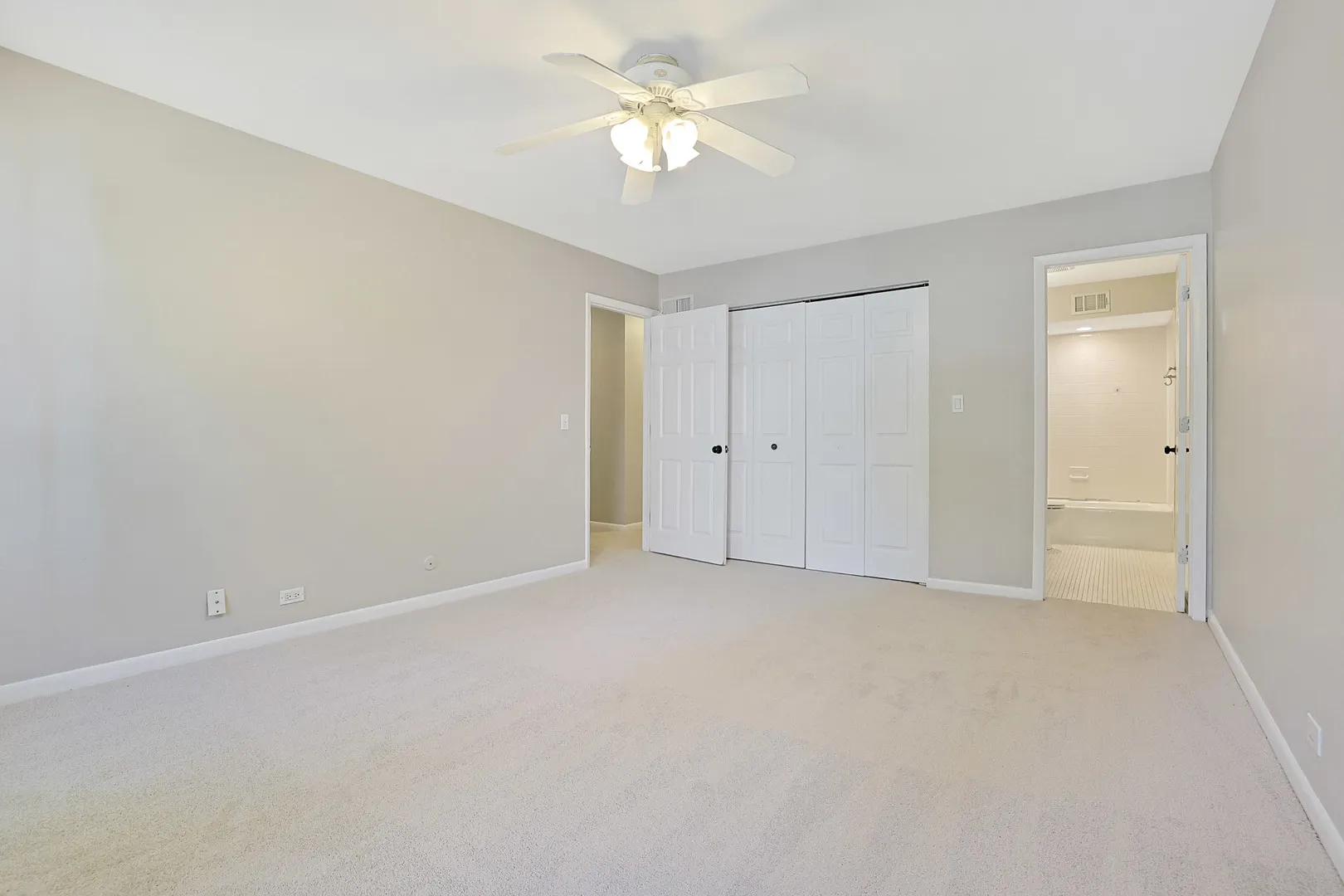 520 Shorely Drive 203 IL