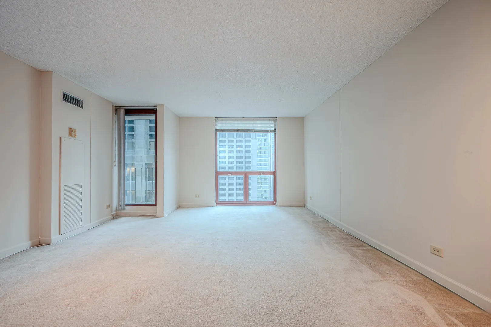 200 N Dearborn Street 2105 IL