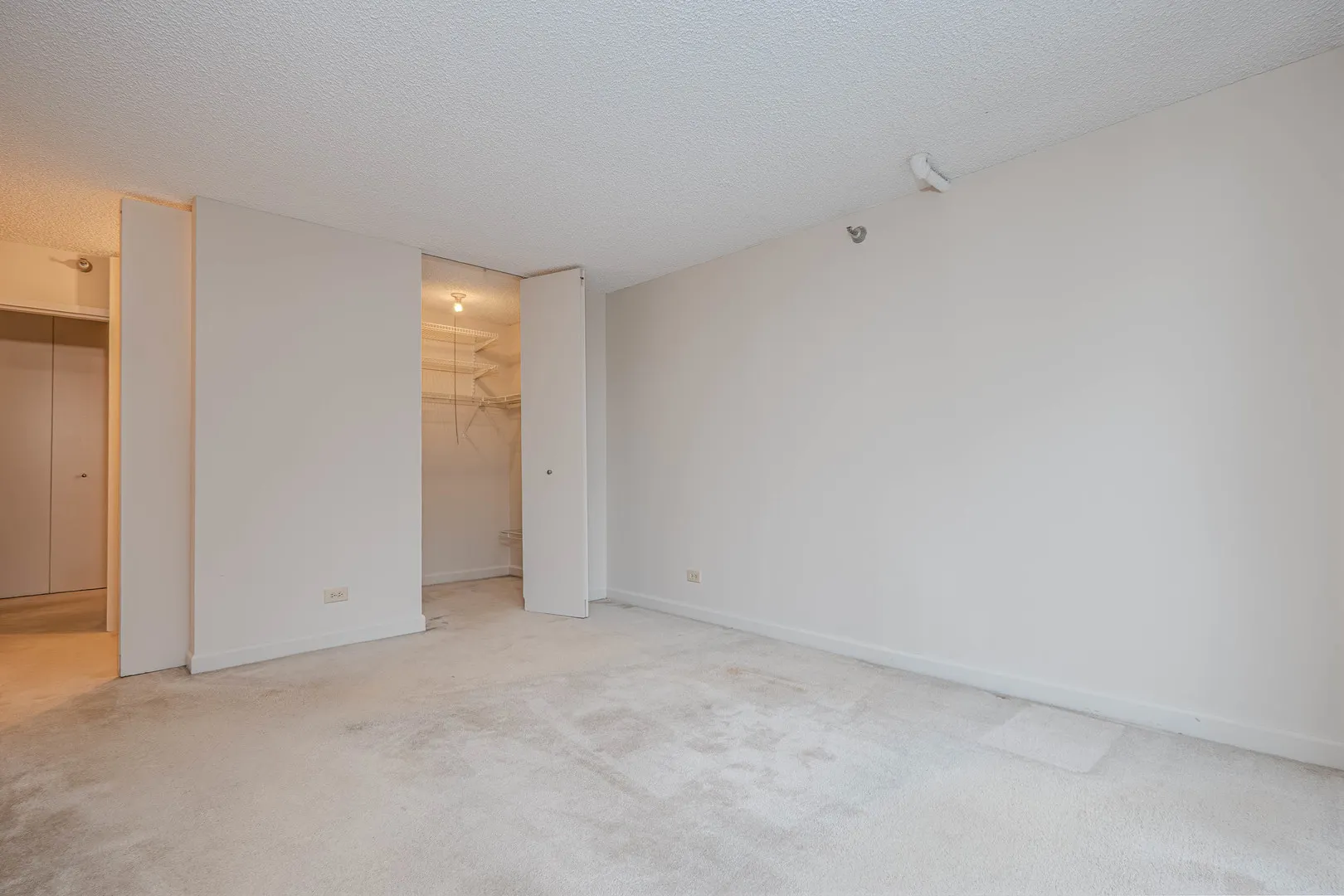 200 N Dearborn Street 2105 IL