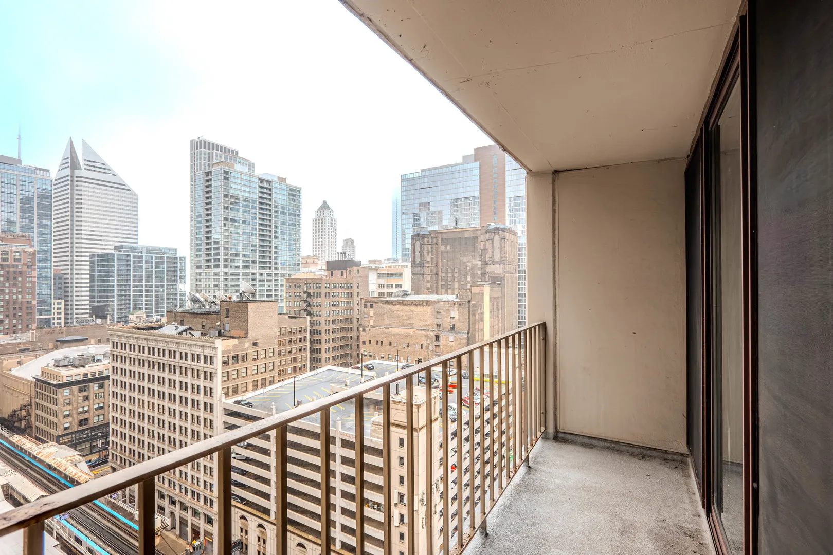 200 N Dearborn Street 2105 IL