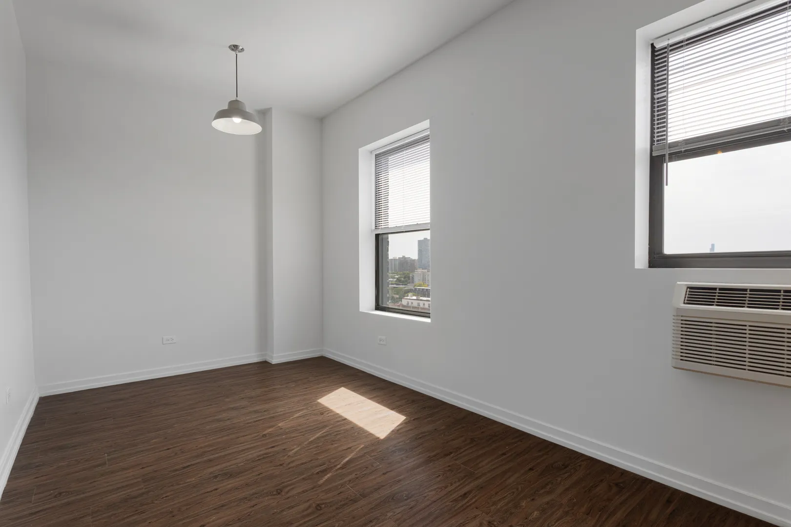 1325 W Wilson Avenue 1003 IL