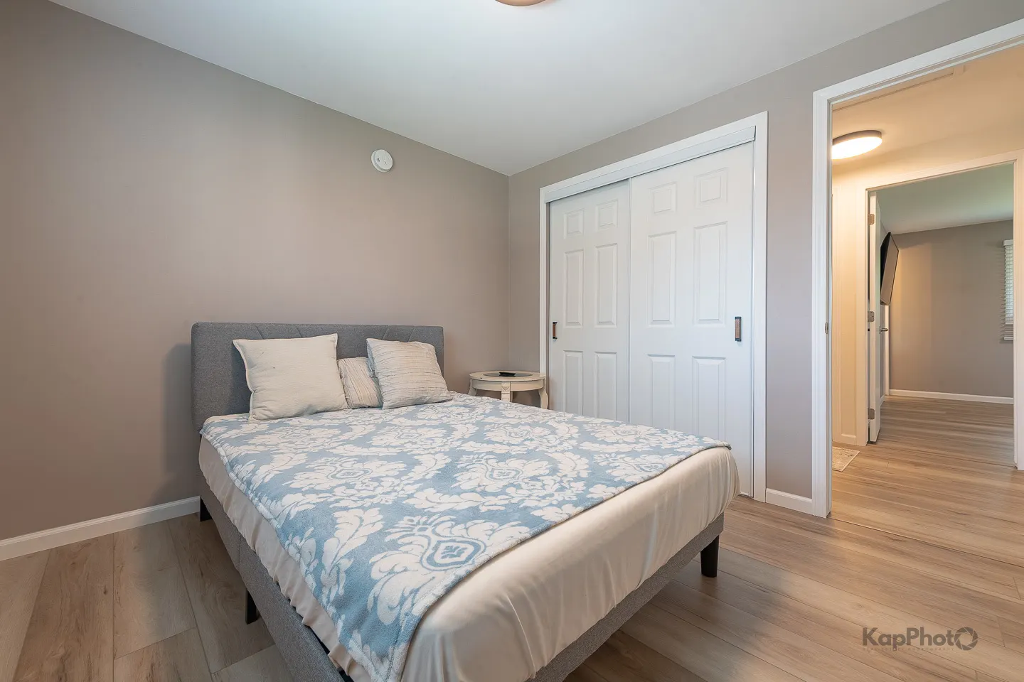 818 Brentwood Court IL