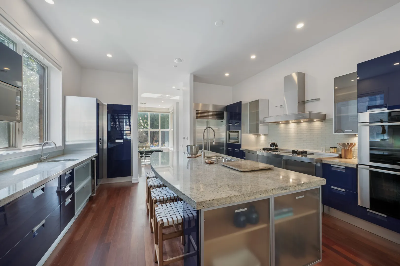 1850 W THOMAS Street IL
