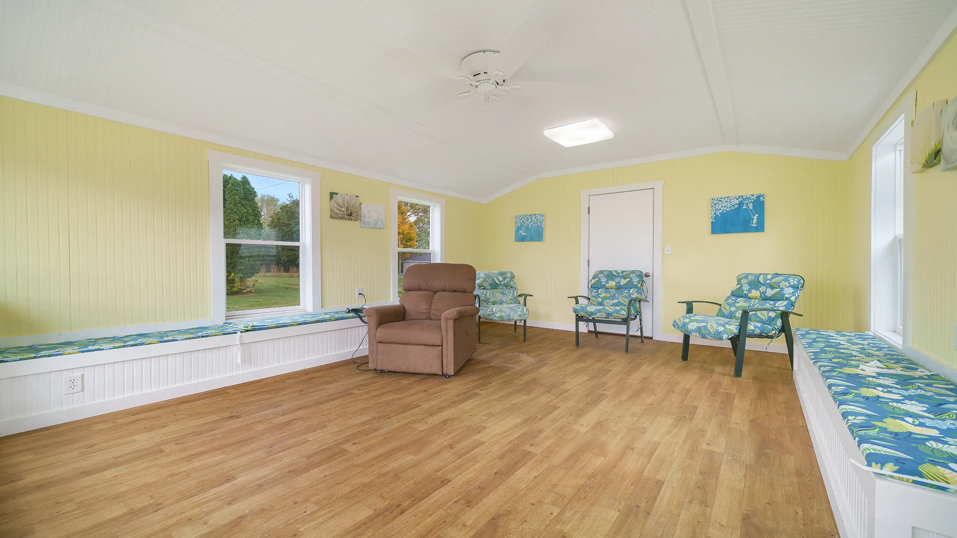 511 W Blackhawk Drive IL