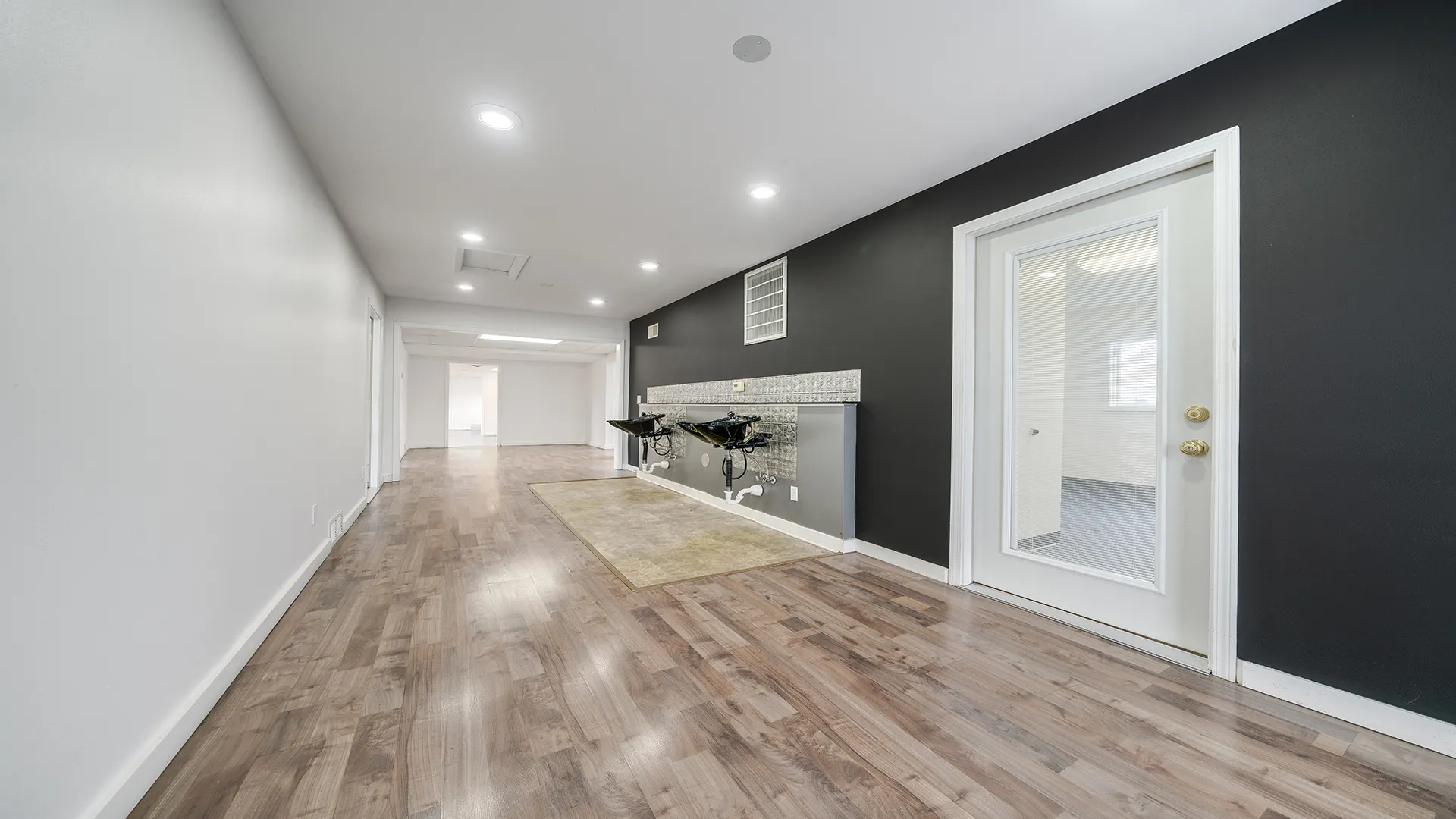 511 W Blackhawk Drive IL