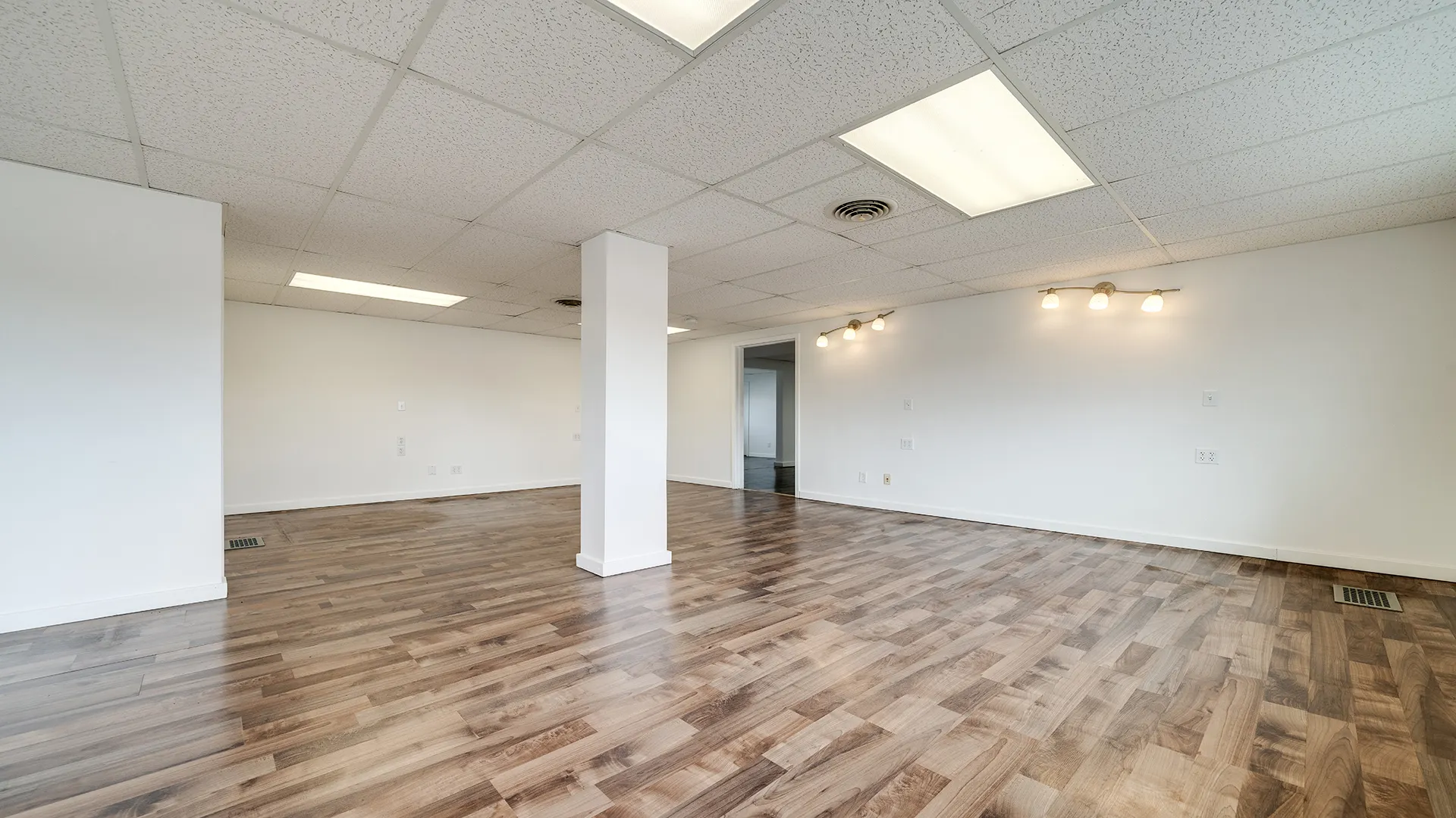 511 W Blackhawk Drive IL