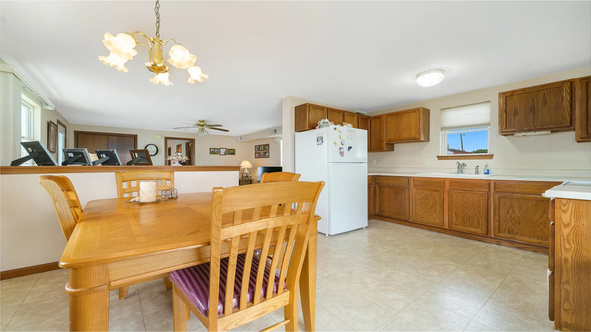 511 W Blackhawk Drive IL