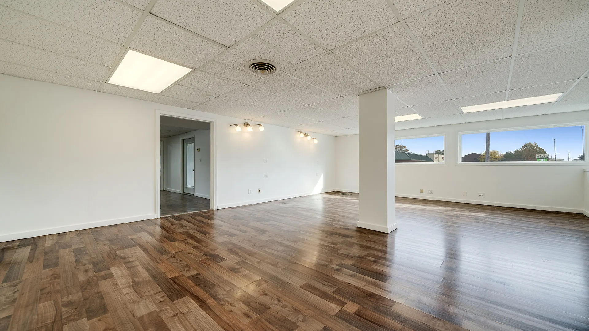 511 W Blackhawk Drive IL