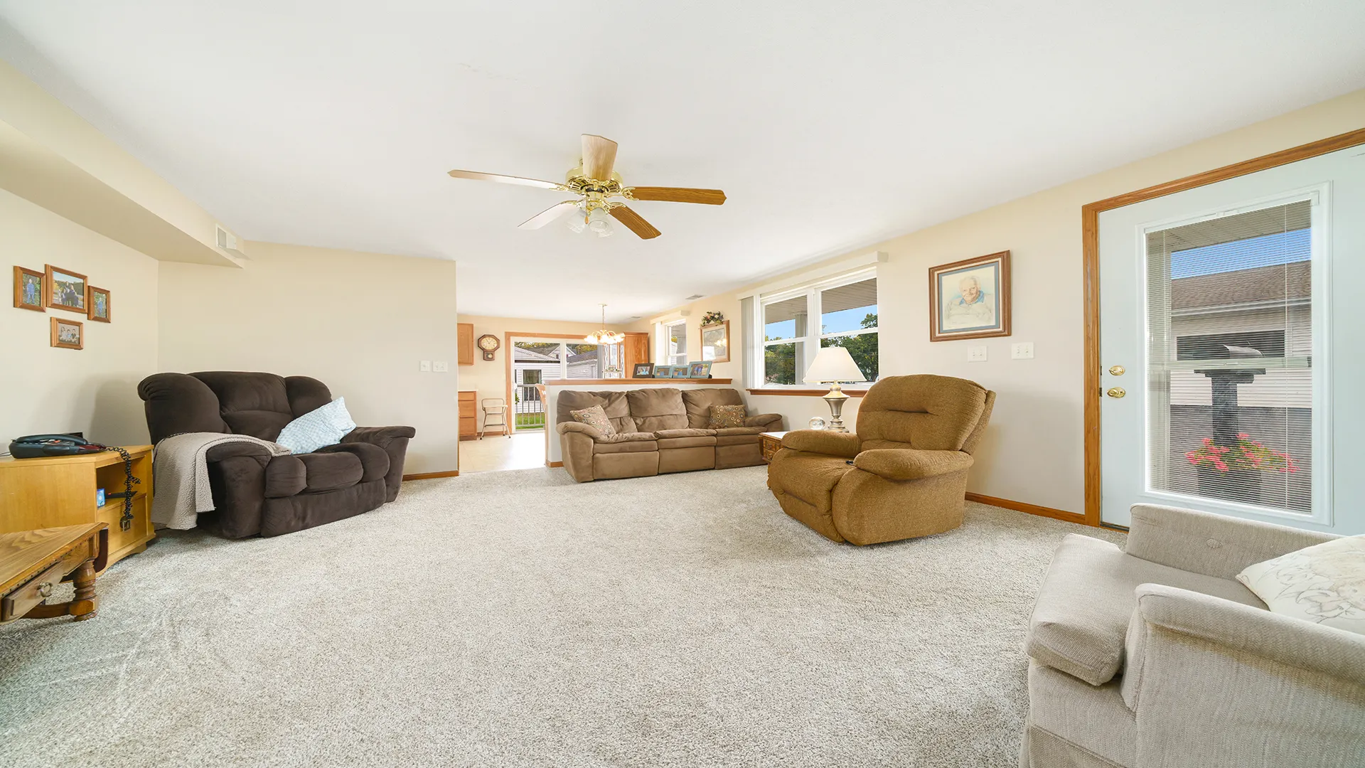 511 W Blackhawk Drive IL