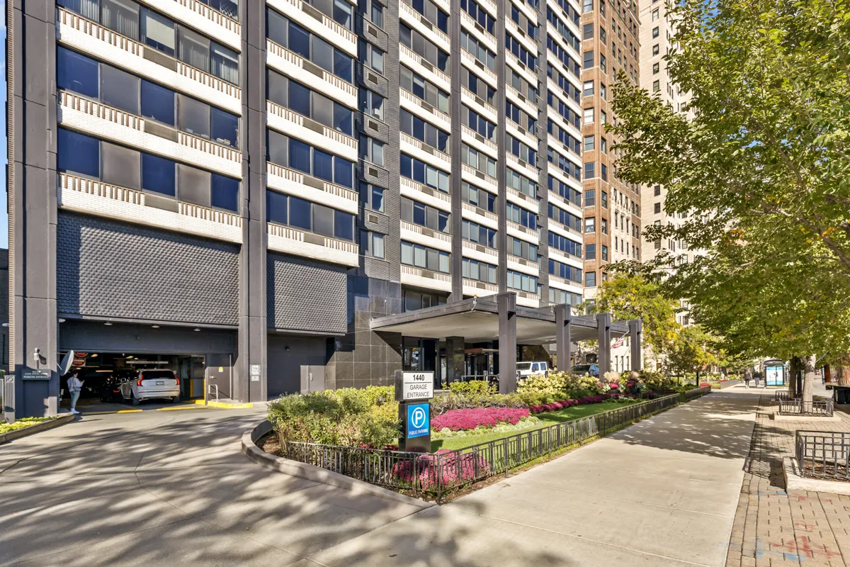 1440 N Lake Shore Drive 21H IL