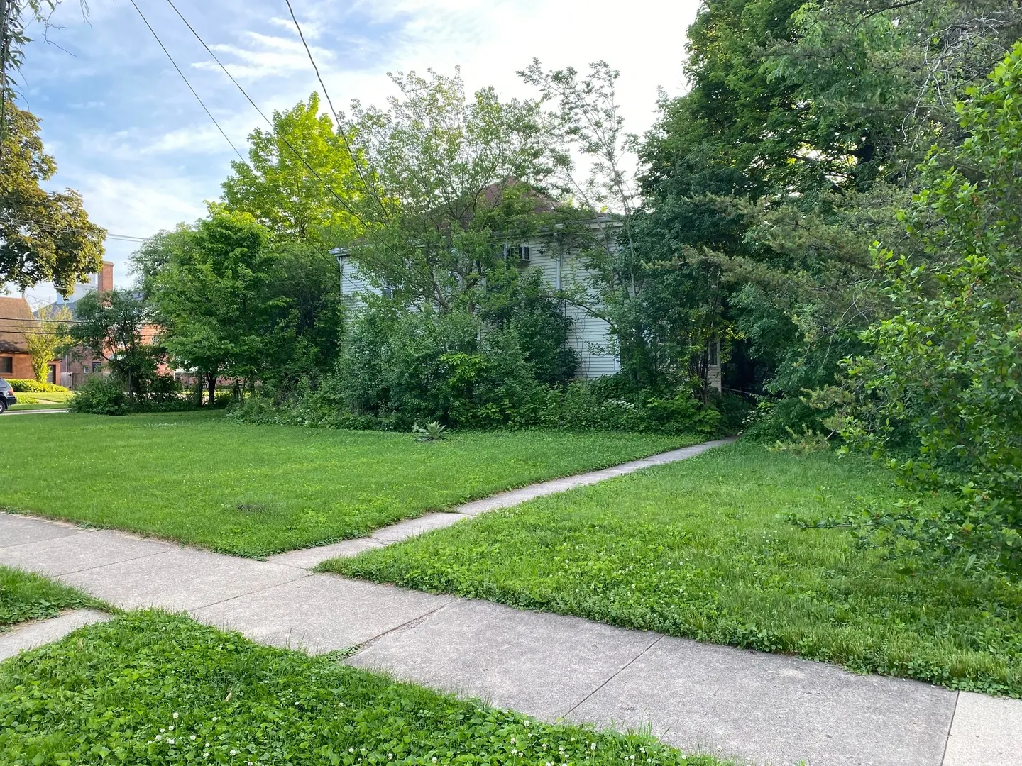 320 Grant Place IL