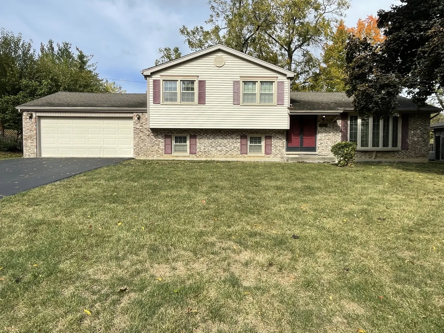 202 Oak Drive IL