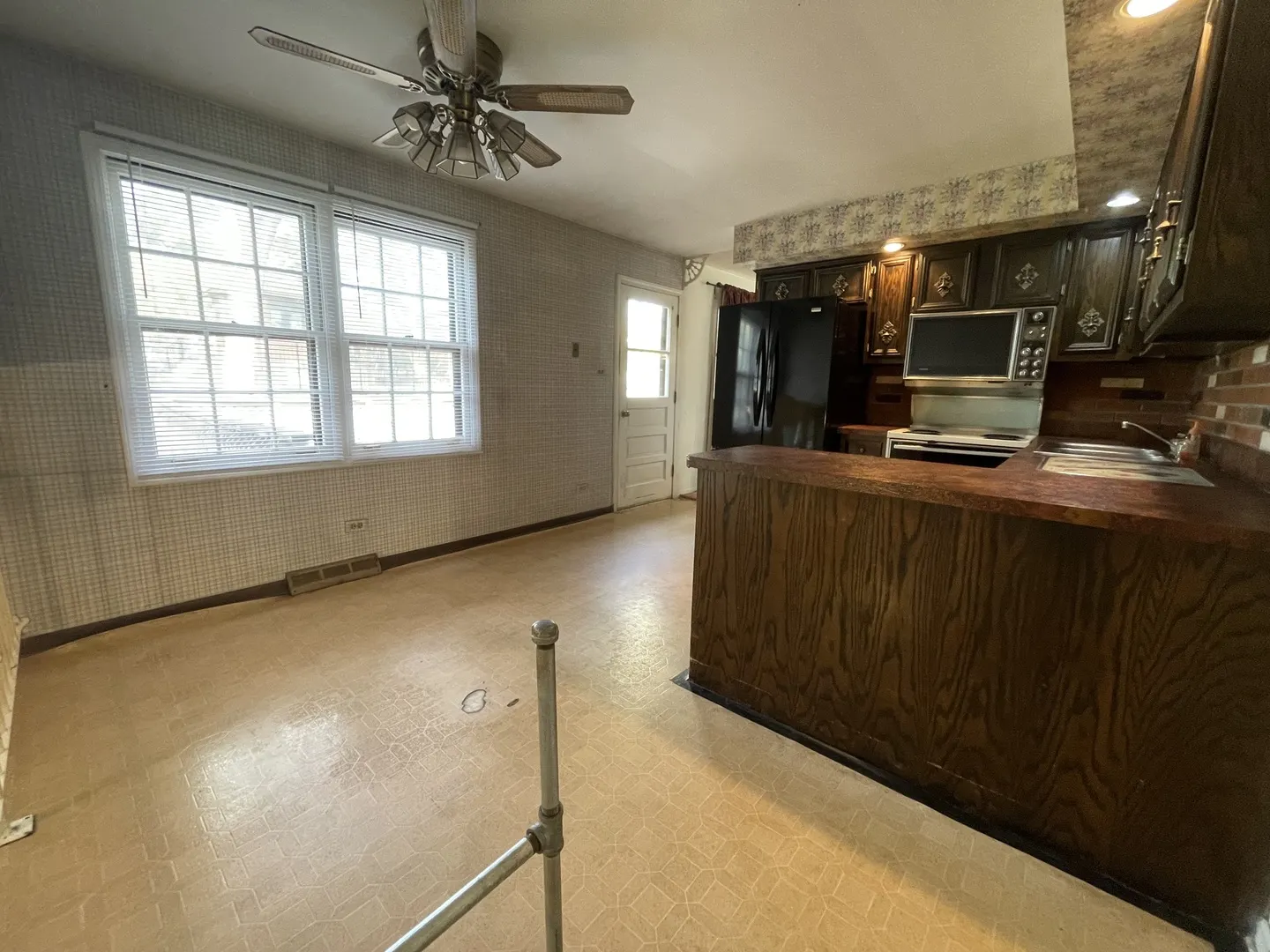 202 Oak Drive IL
