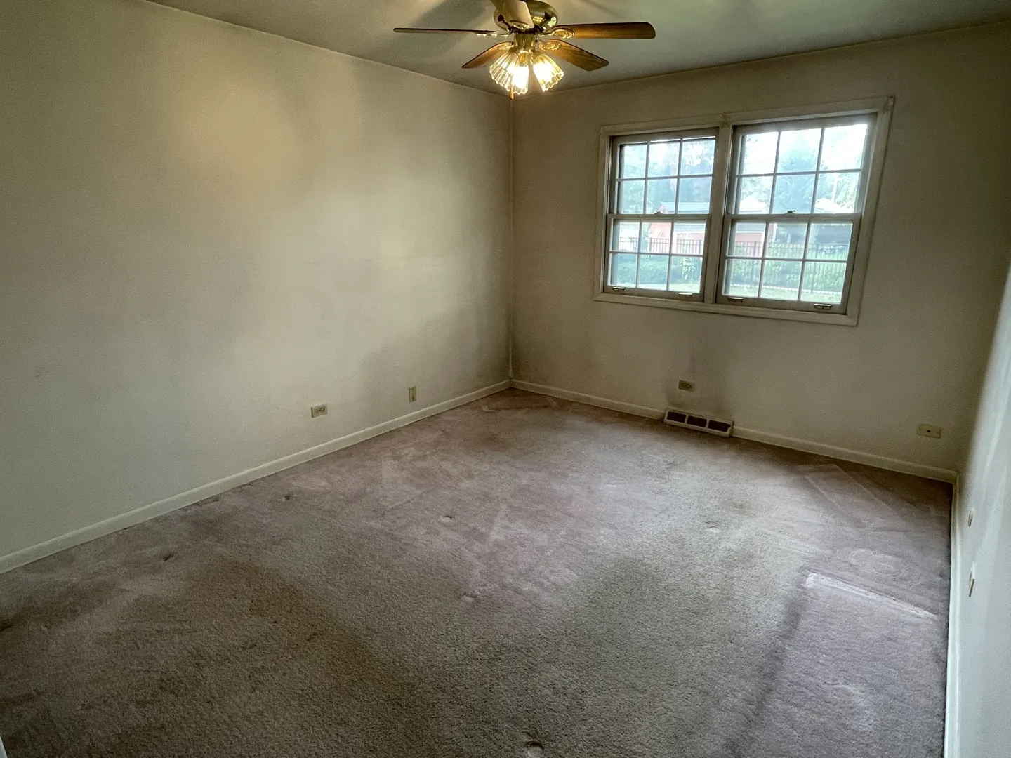 202 Oak Drive IL
