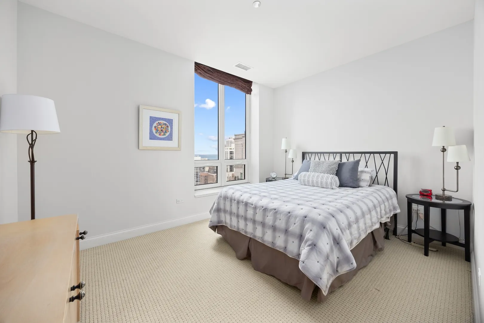 10 E Delaware Street 27E IL