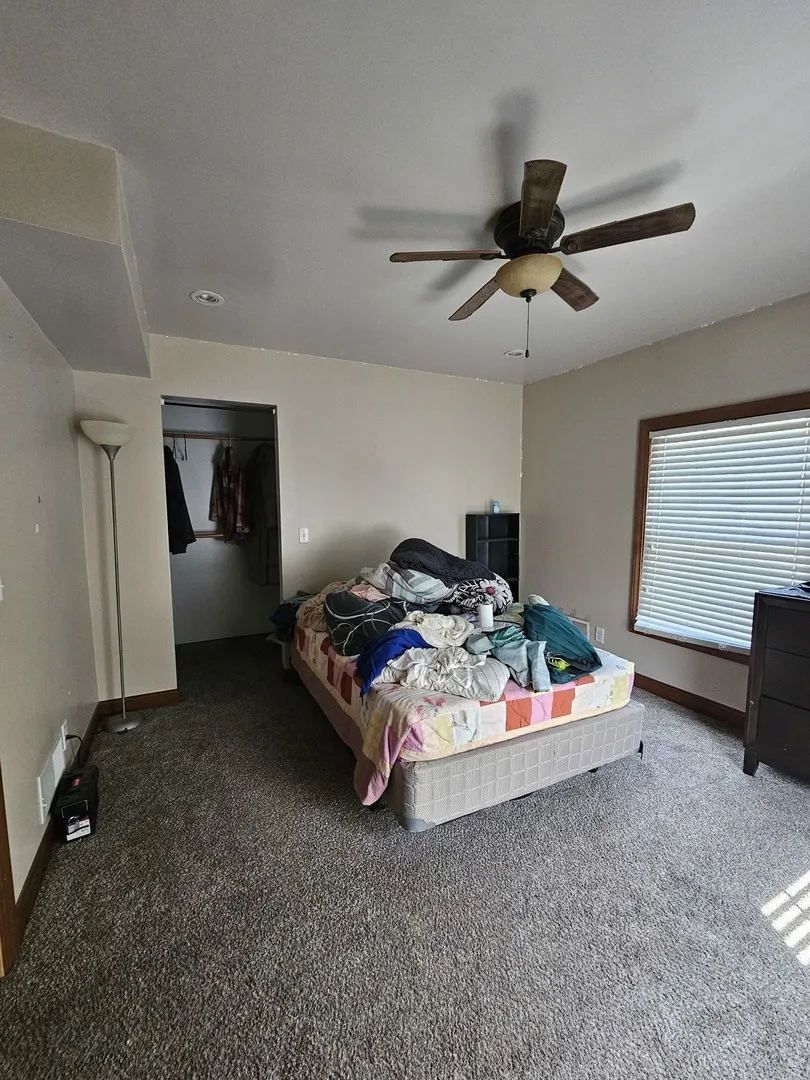 1434 Elm Street IL