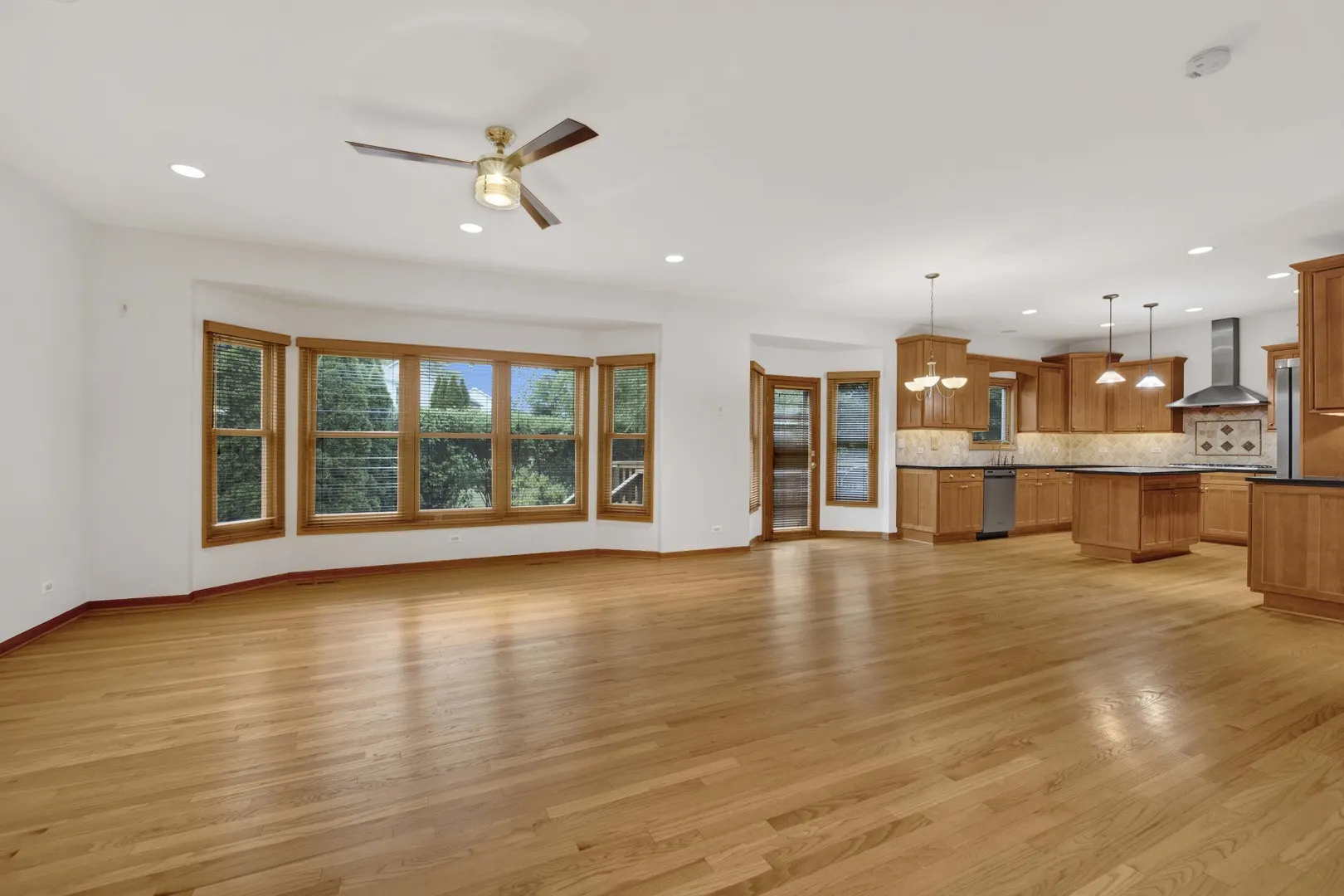 640 Downey Street IL