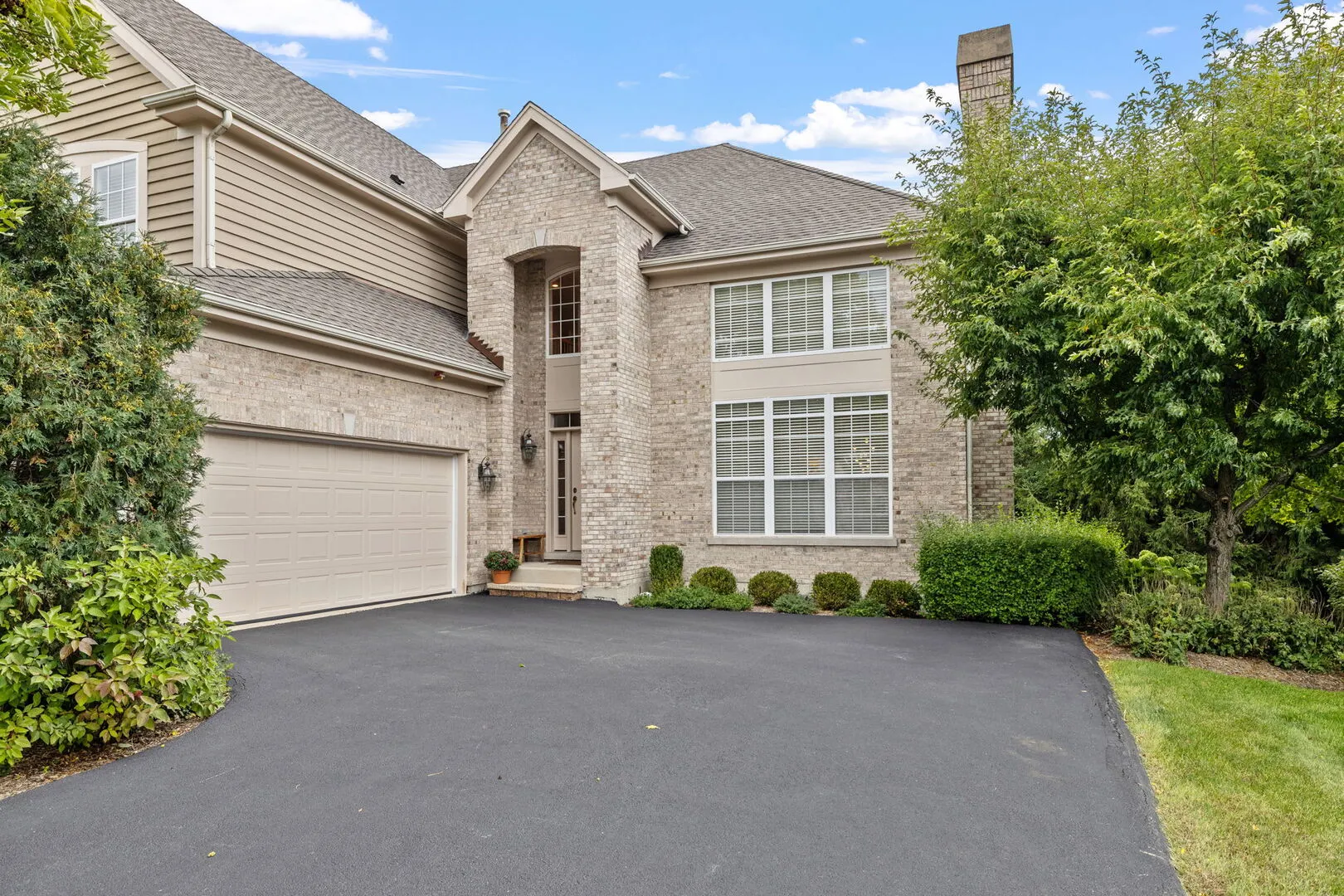 805 Stone Canyon Circle IL