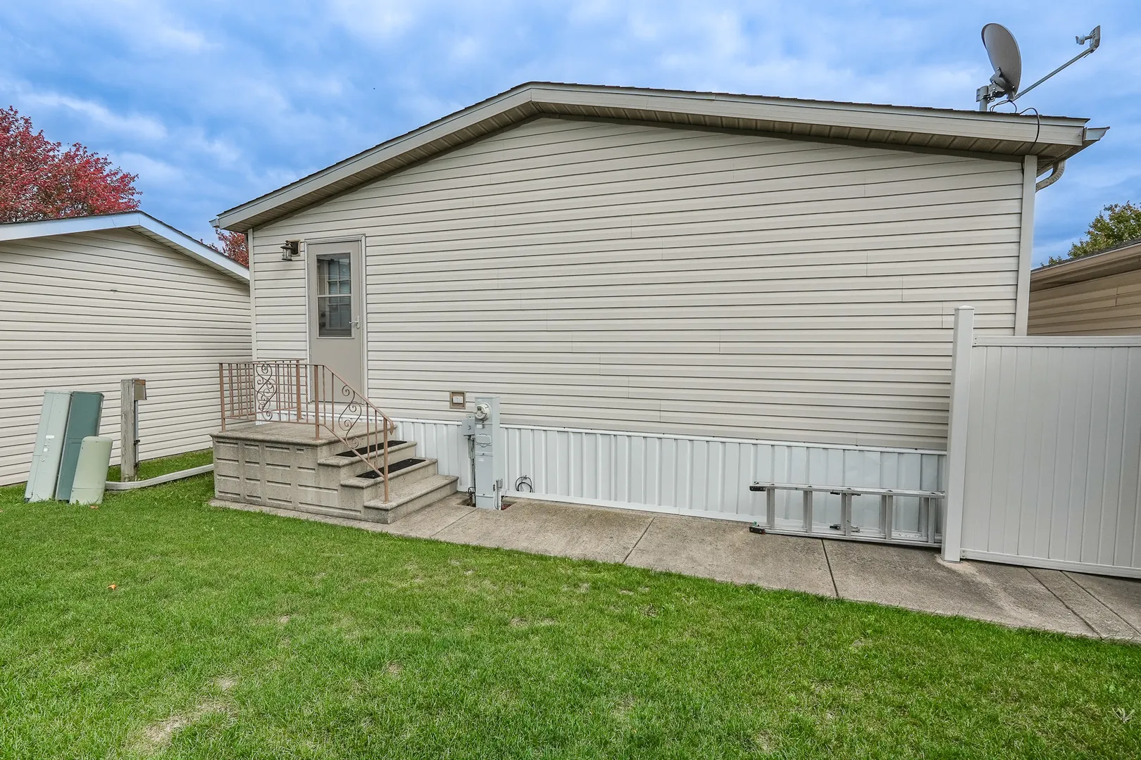 1063 Woodlawn Drive IL