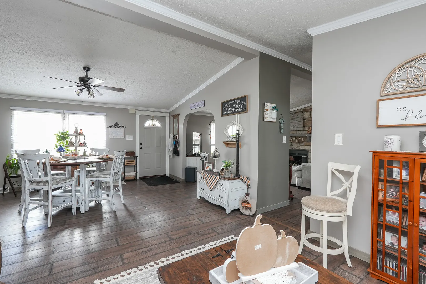 1063 Woodlawn Drive IL