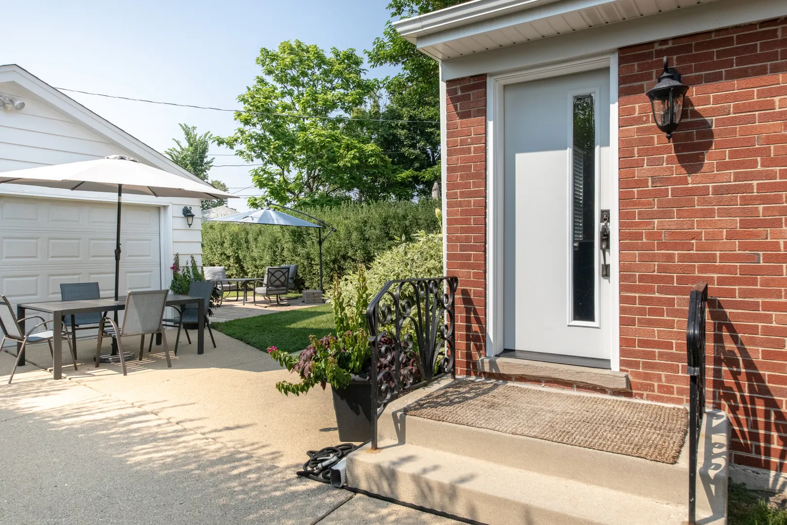 900 ROWE Avenue IL