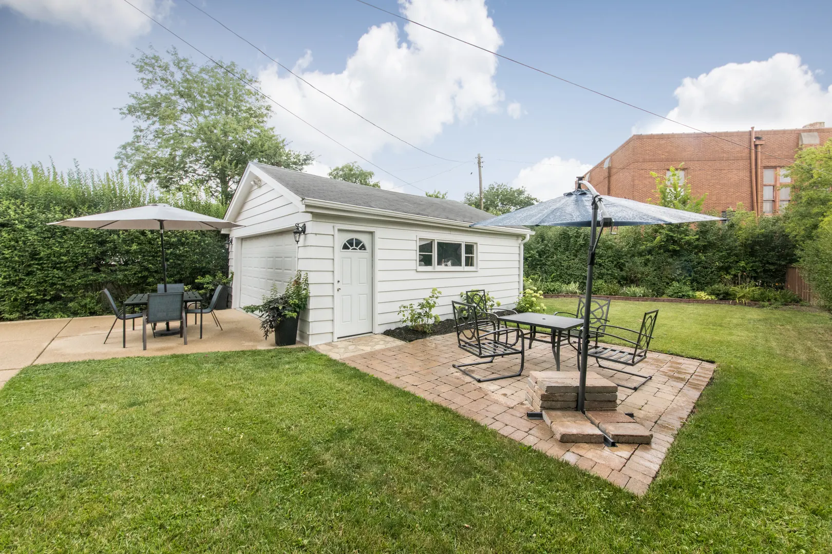900 ROWE Avenue IL