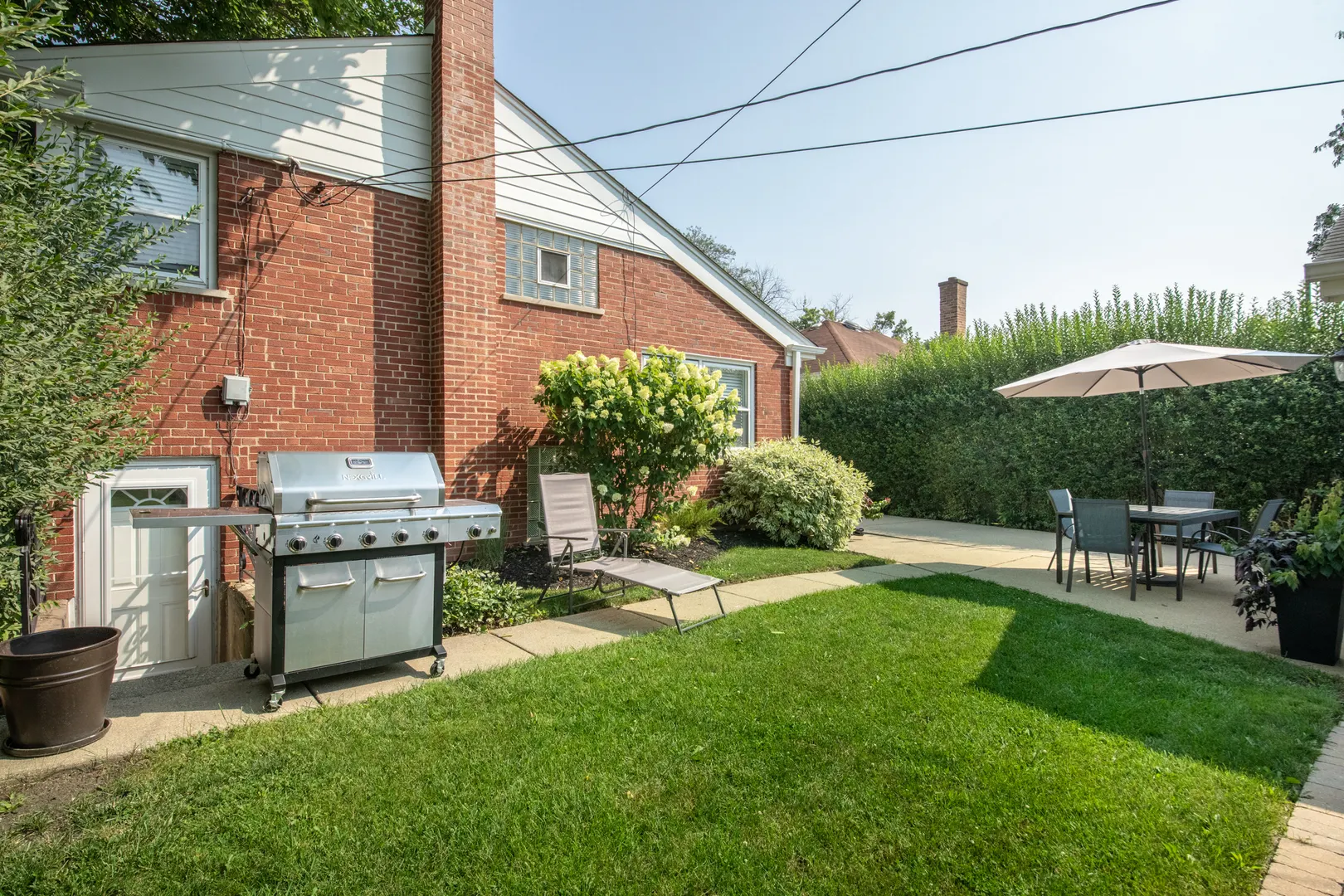 900 ROWE Avenue IL
