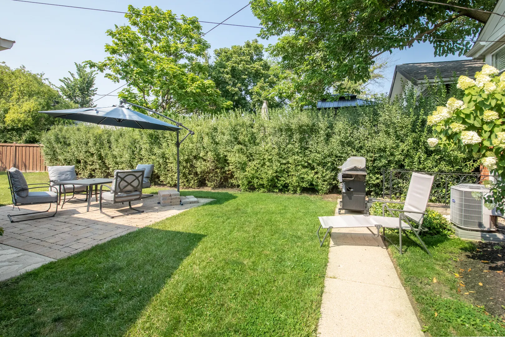 900 ROWE Avenue IL
