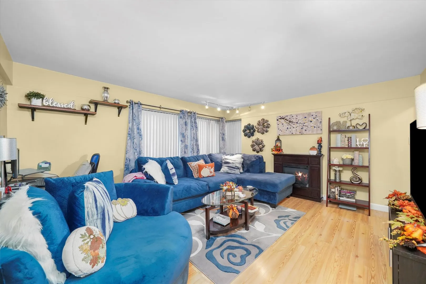 7337 S South Shore Drive 406 IL