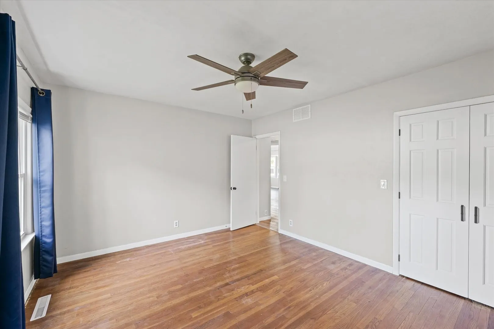 601 W Main Street IL