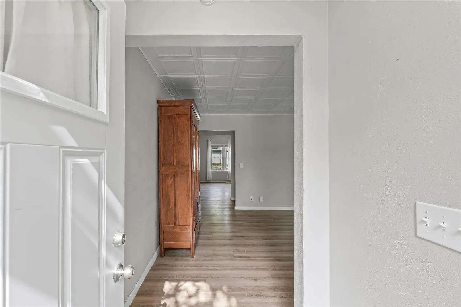 601 W Main Street IL