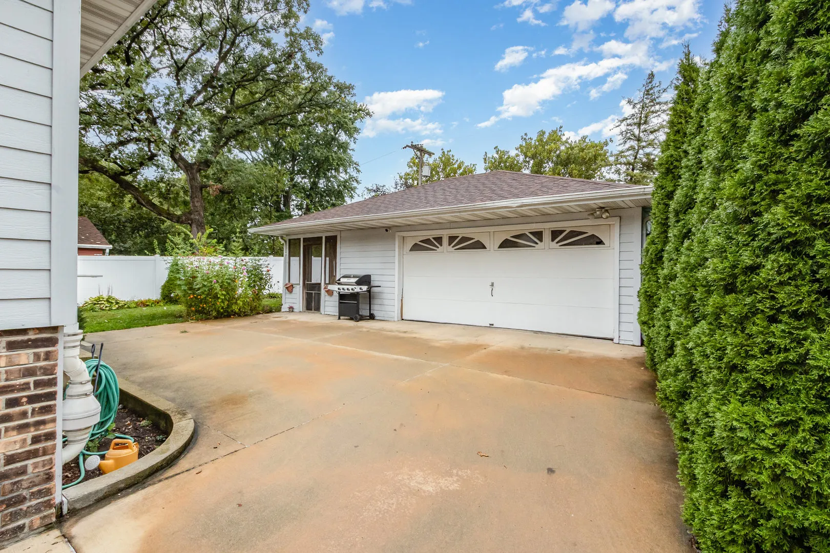 203 Fir Street IL